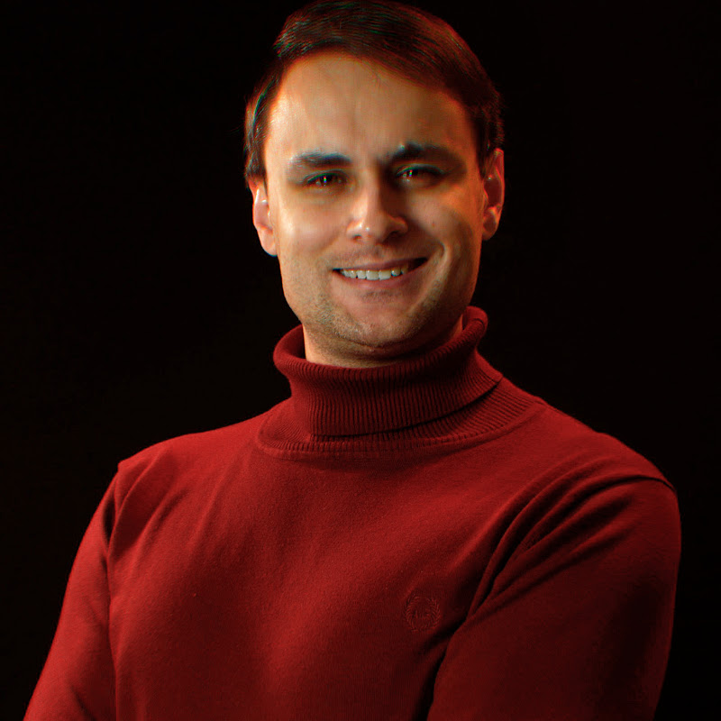Блогер