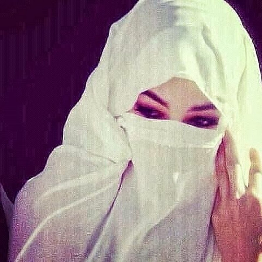 Amateur arab hijab niqab masturbates pictures