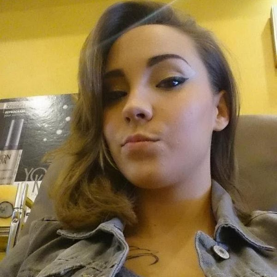 Sasha Foxxx - YouTube