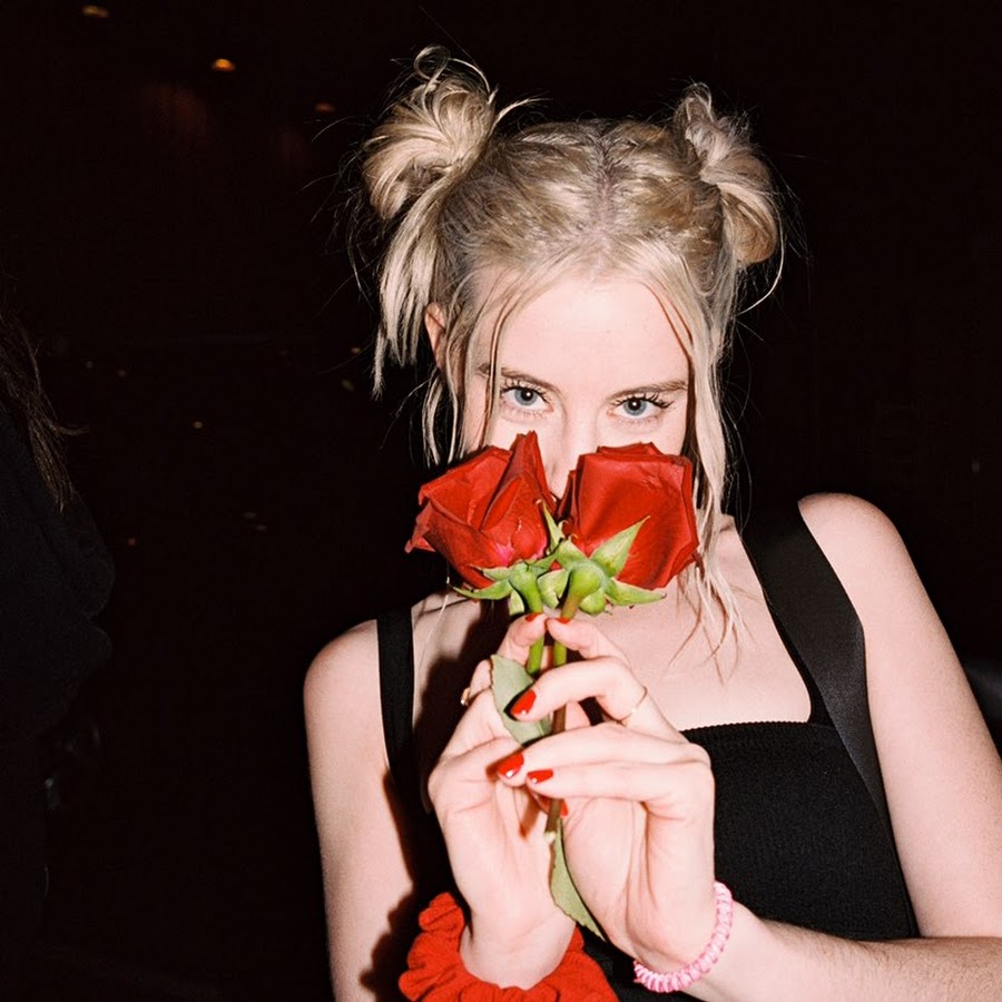 Carly Incontro - YouTube