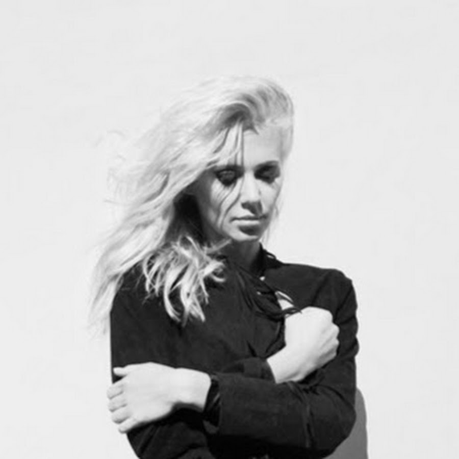 Kasia Moś - YouTube