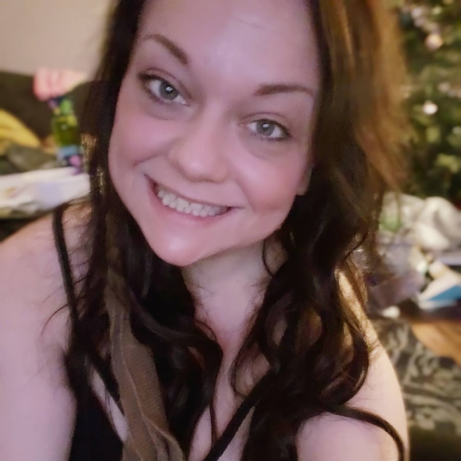 Ashley Qualls YouTube