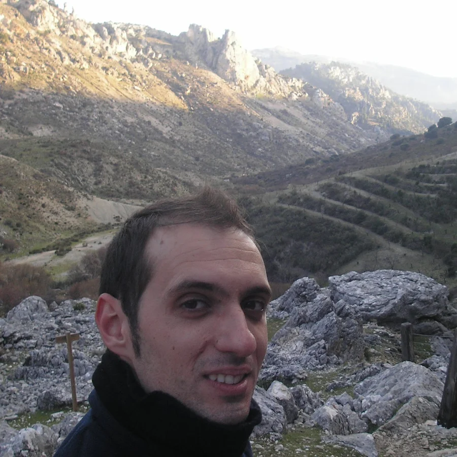 Víctor M. Sánchez-Cartagena