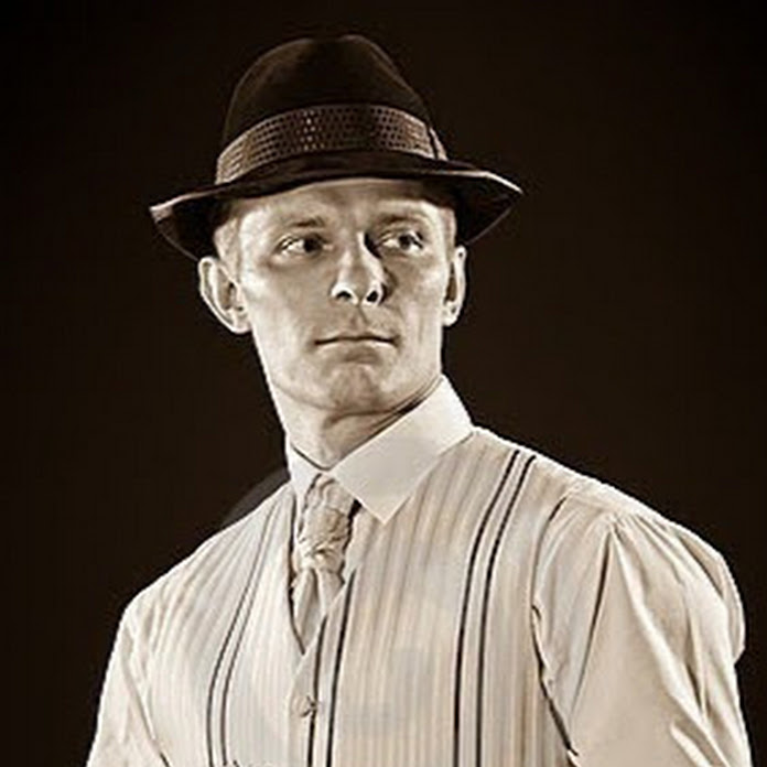 Форвард Фильм Net Worth & Earnings (2026)