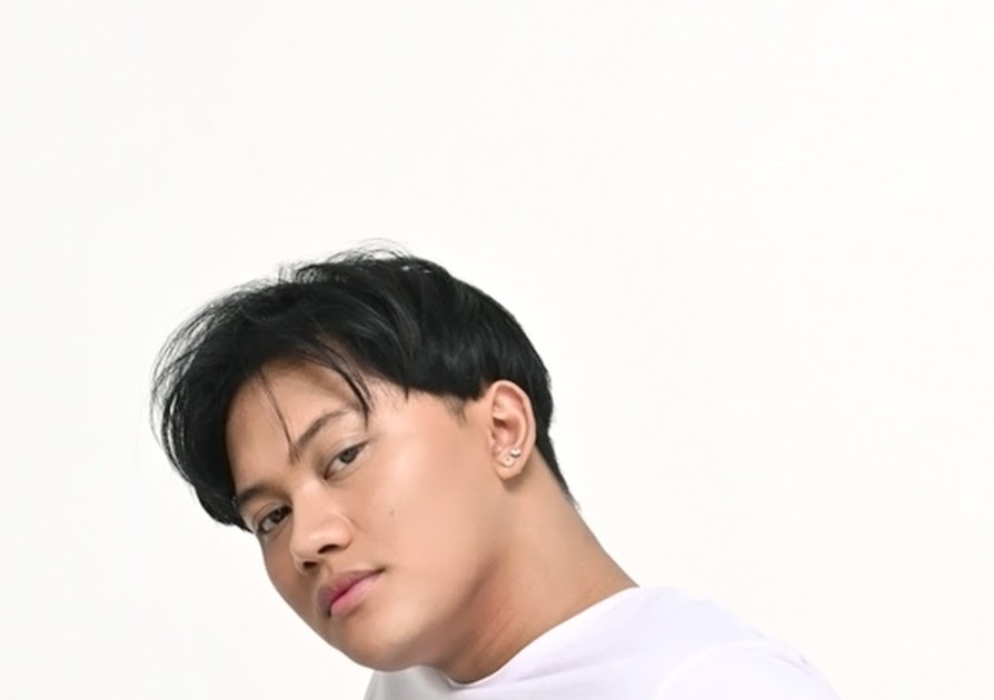 18+ Potongan Rambut Rizky Febian