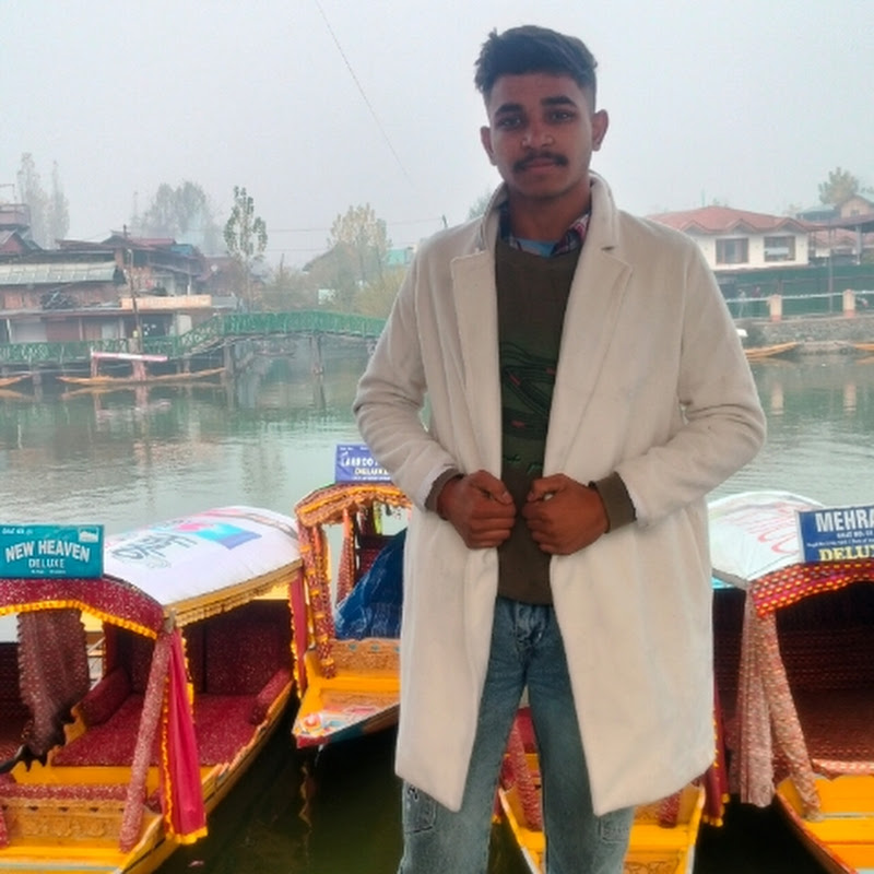 Travel vlogs Gaurav