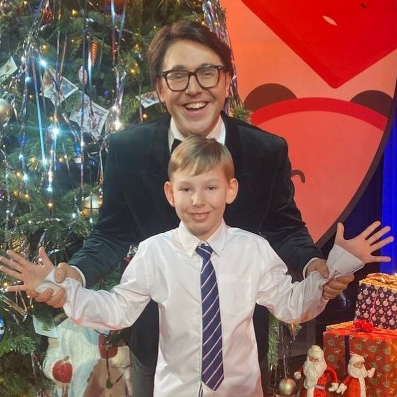 Поёт Тимур Борисов Logo