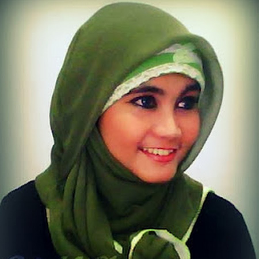 Esya. Bachri - YouTube