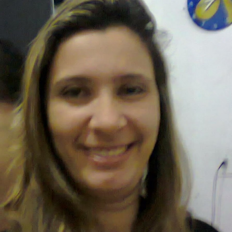 Resultado de imagem para luciana weyne