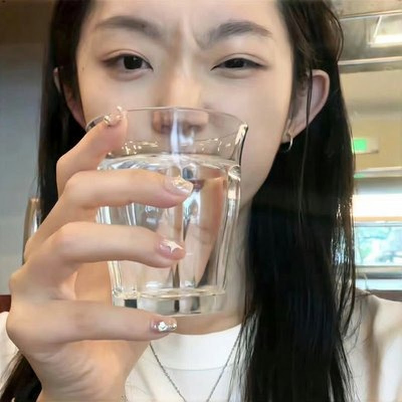 虐心放映室 Logo