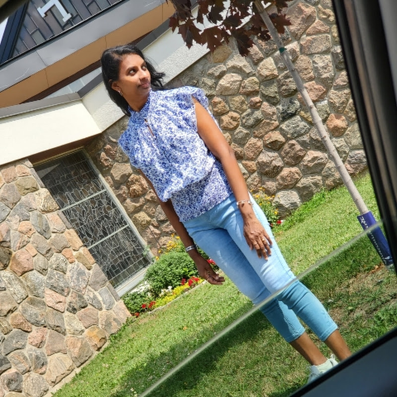 Siri Canada Telugu vlogs profile avatar
