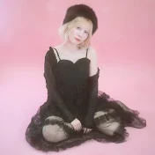 平来ミナ