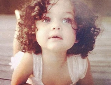 baby with no freckles
