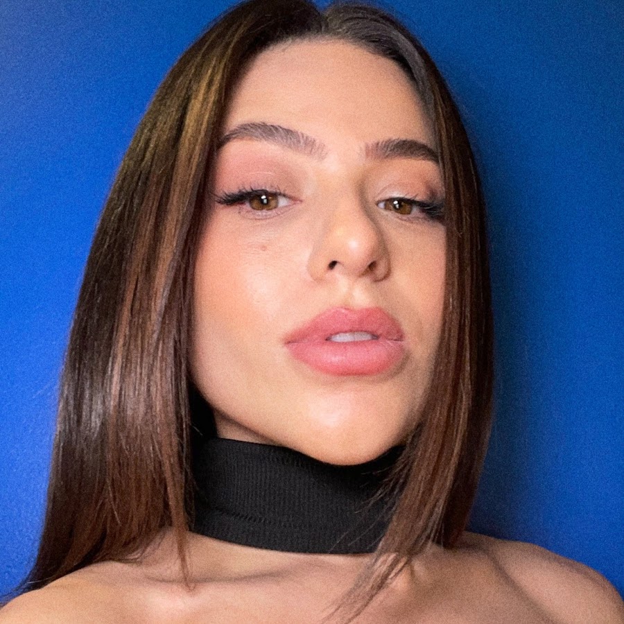 when can a female dog get pregnant