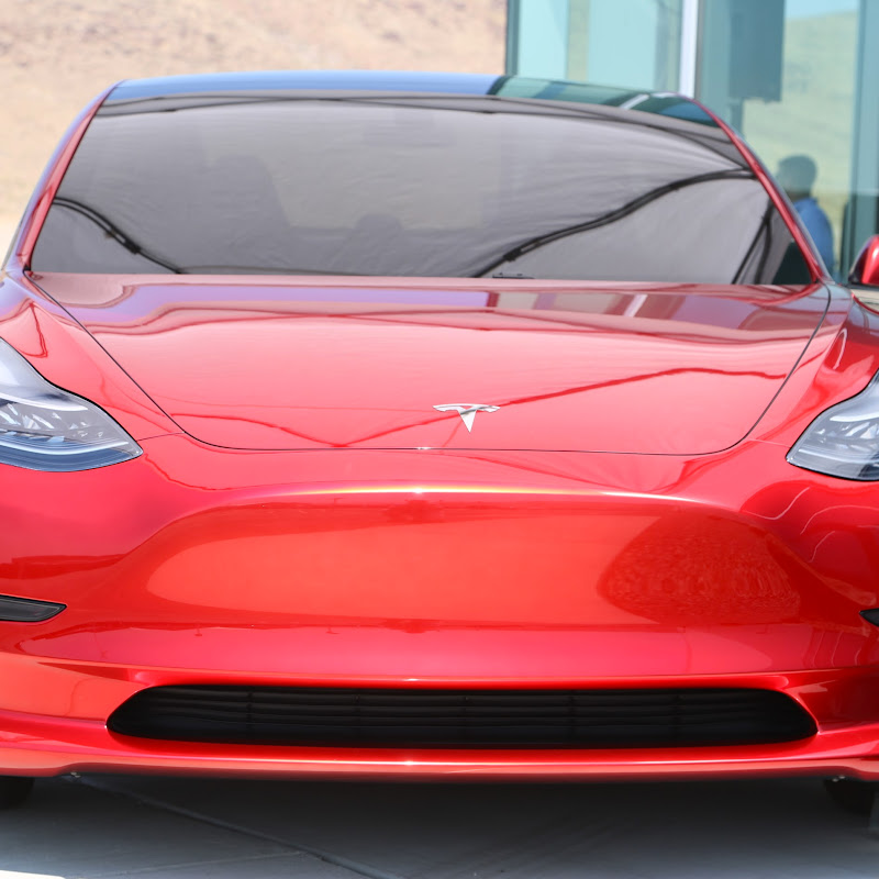 New Tesla Roadster 2020 Unveiled by Elon Musk - 2017-11 ... New Tesla Roadster 2020 Unveiled by Elon Musk - 2017-11 ...