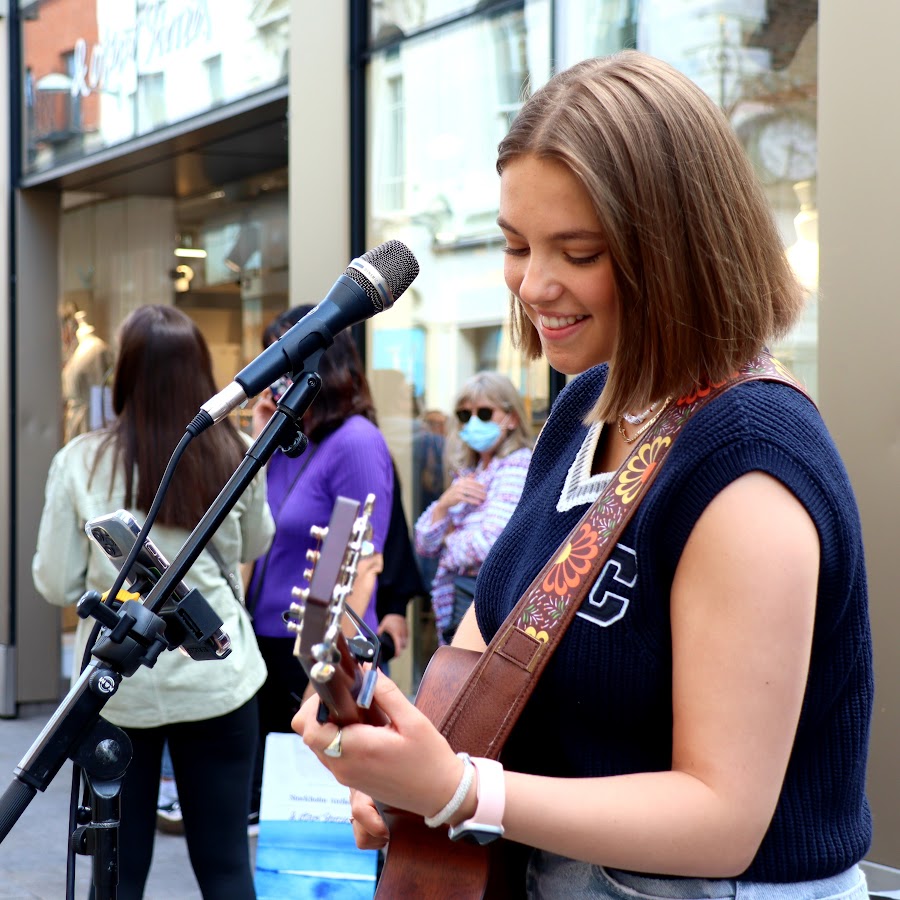 Allie Sherlock - YouTube