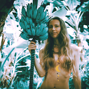 Freelee the Banana Girl