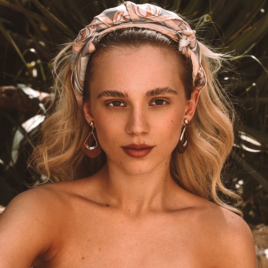 Kira Winona - YouTube