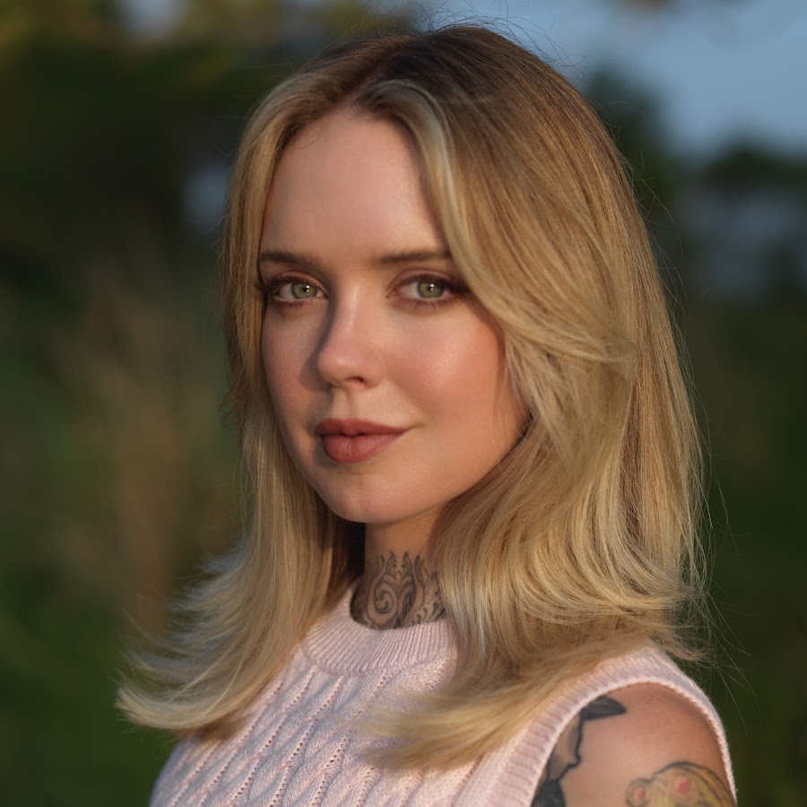 Sarah x mills Sarah x mills