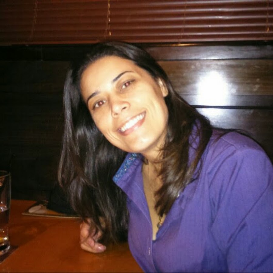 Resultado de imagem para daniela bruzarrosco