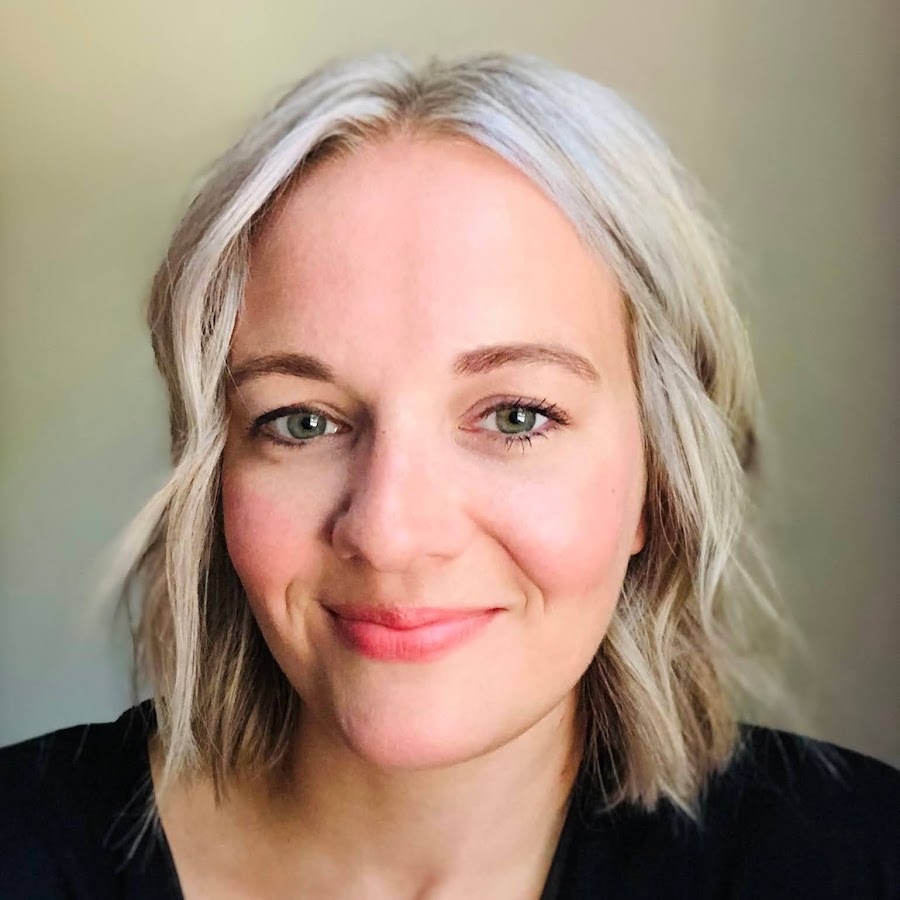 Holly Hansen - YouTube