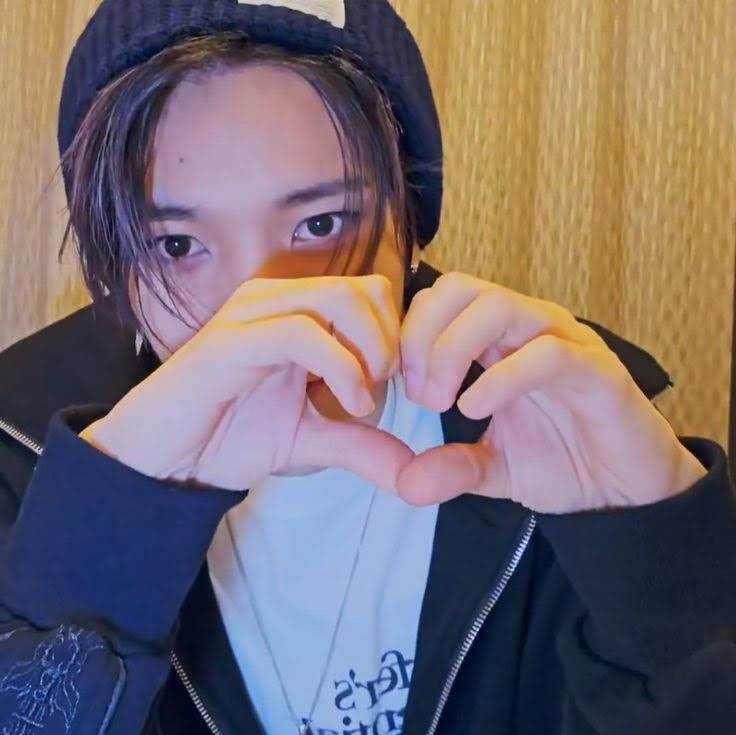 Post from Momo & that🍀 - YouTube