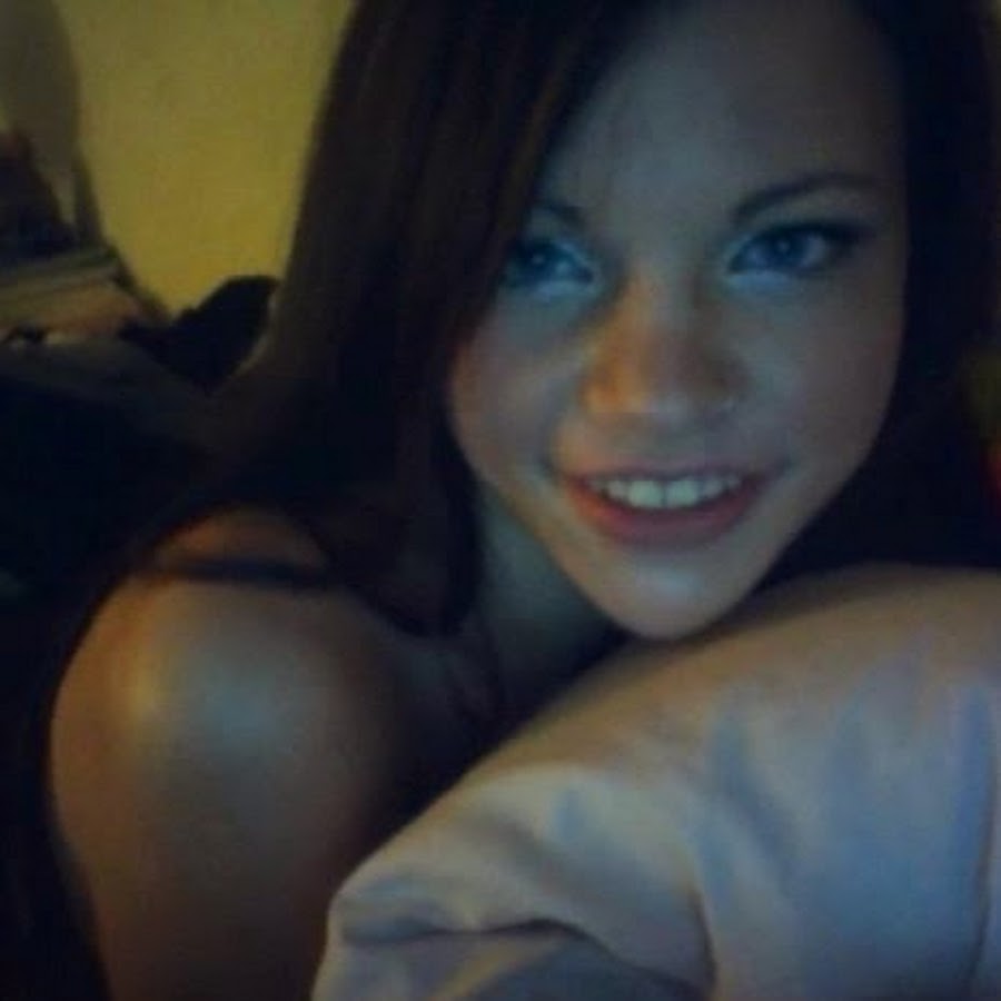I heard a rumour i heard she was a lesbian 6