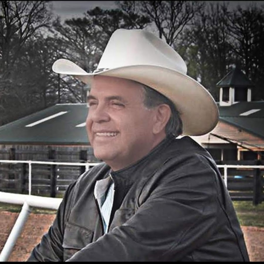 Oscar Solis net worth salary