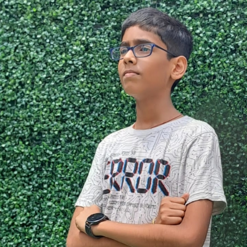 Hire SUNDAY_ADVENTURE___OFFICIAL — Tech & Science YouTube creator for sponsorships