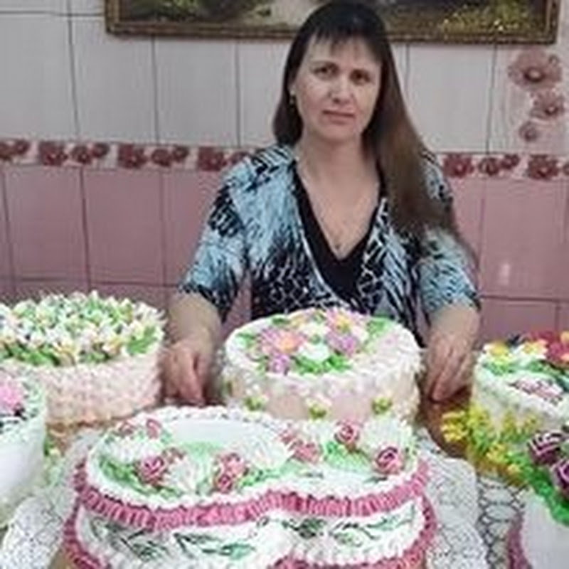 Надюшины Тортики Logo