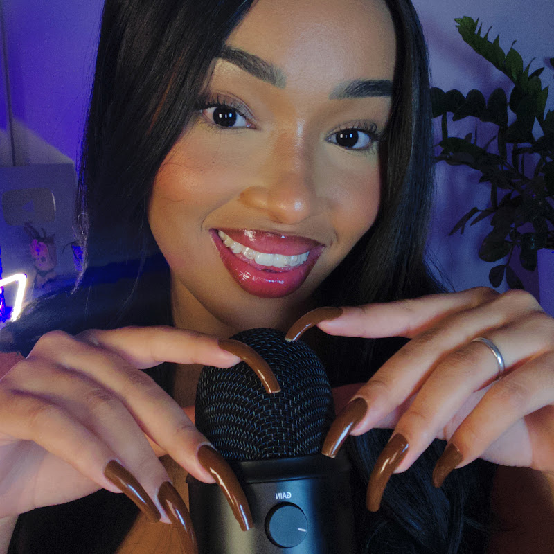 Photo Adriely Jasmine ASMR