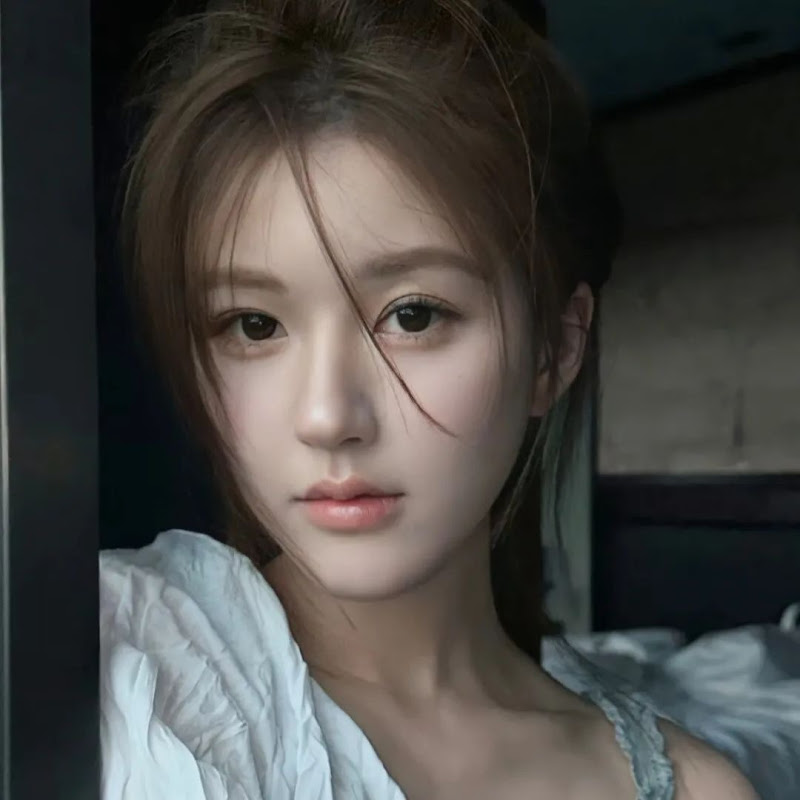 She took her son to the doctor and found the doctor was his father—his only heir.