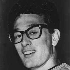 Buddy Holly - Topic