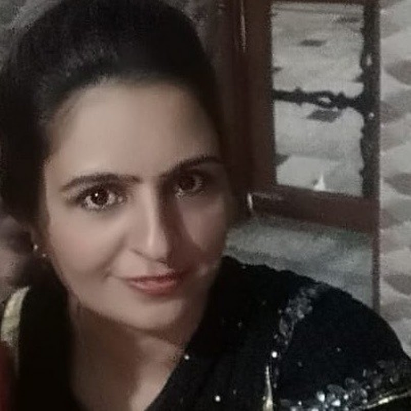 Poonam Joon commerce classes 