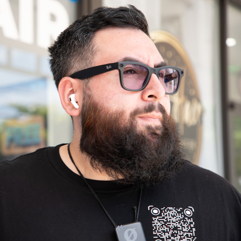 Amazon Driver’s Charging Port🤢#phonerepair #oddlysatisfyingvideo #cleaningvideo #fyp #chargingport