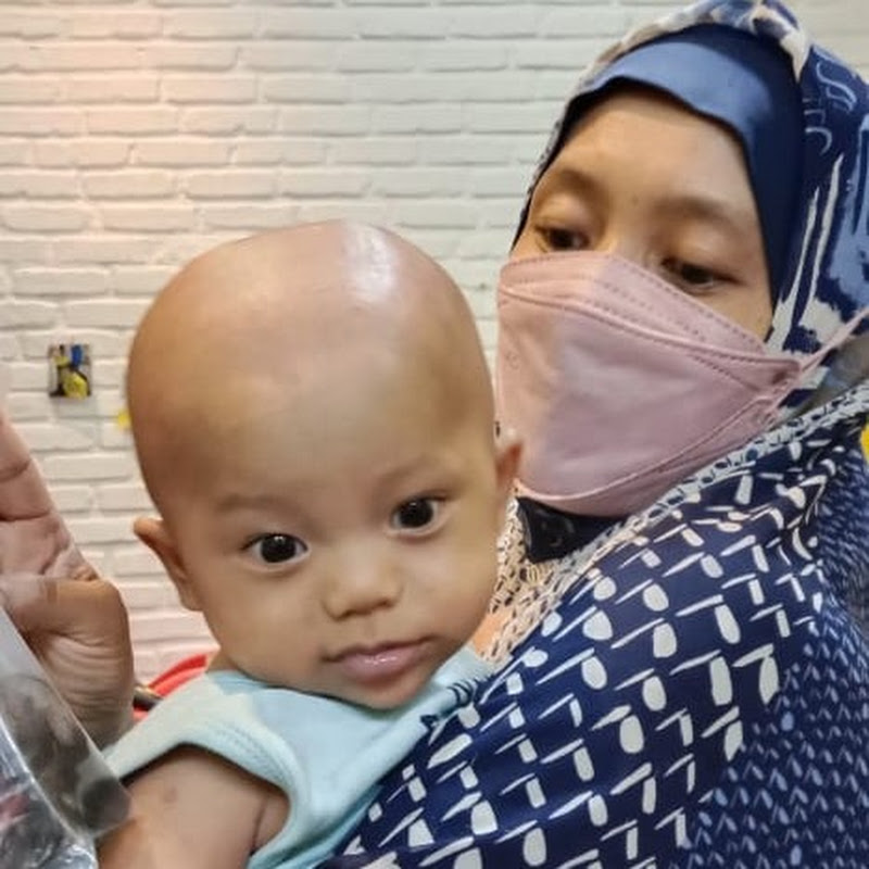 Ambu omar family omay