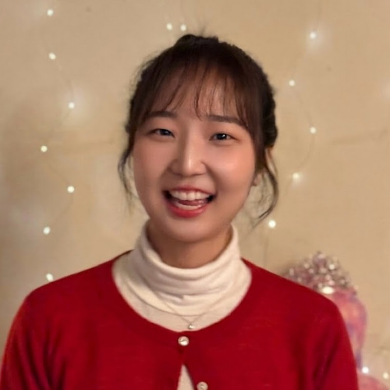 박새로운 (Sharon New Bach)