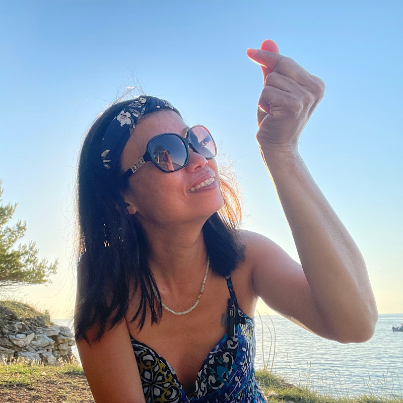 Dong Dong 噹噹 Logo