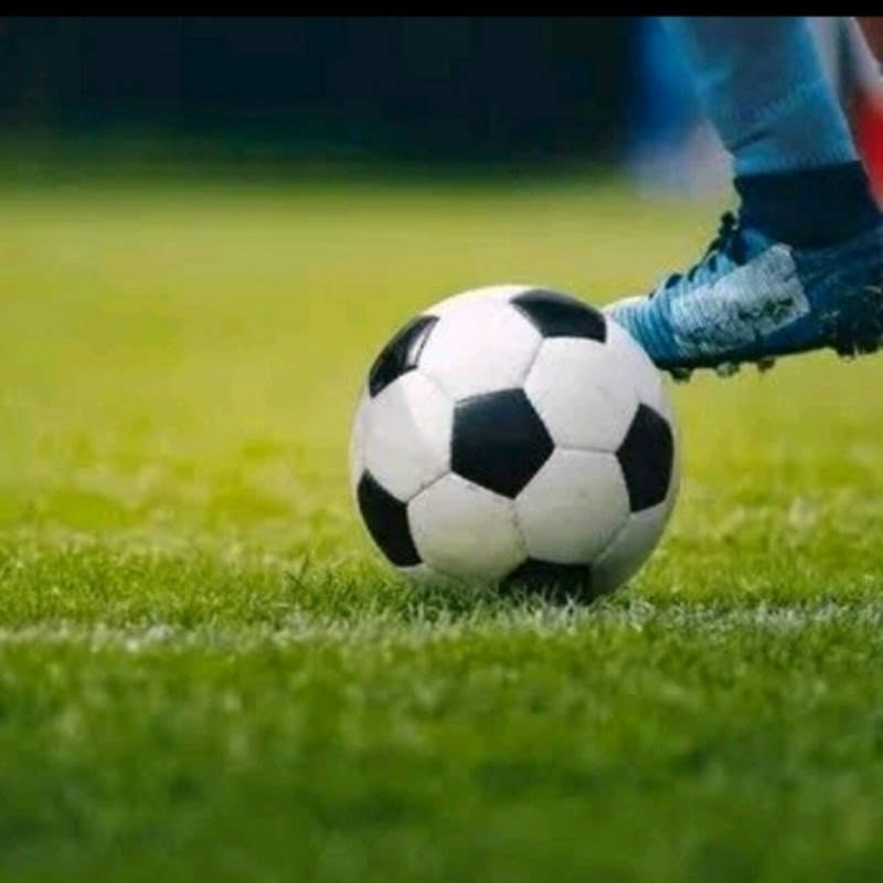 Futbol adam