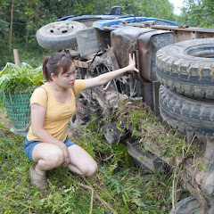 GENIUS GIRL MECHANIC