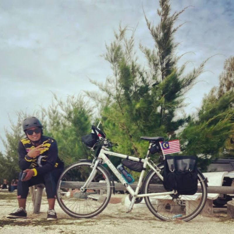 Aku...Volkswagen Dan Basikal