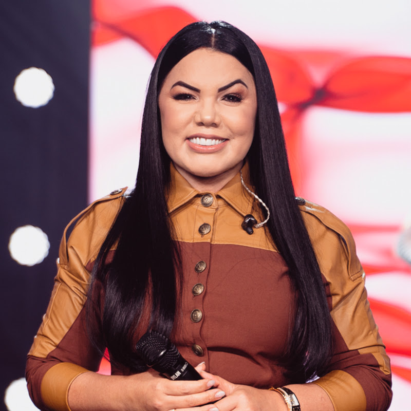 Antonia Gomes - Topic