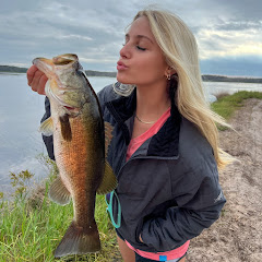 TheReelHilarySue net worth