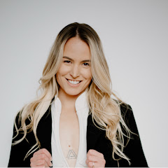 Elizabeth April Avatar