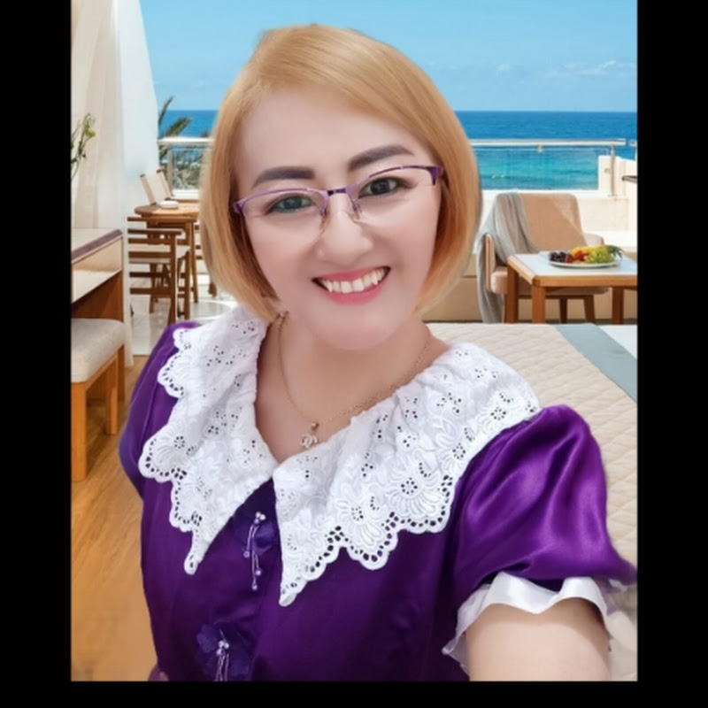 LIM HUI CIN  /林惠真 Logo