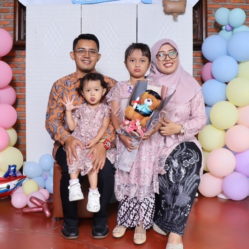 Hire Vica Family Channel — Toddler Activities & Development YouTube creator for sponsorships