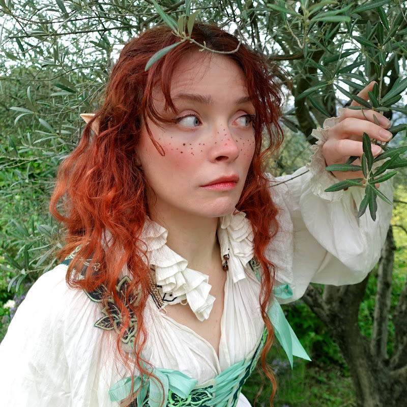 Hazariel Atelier Logo