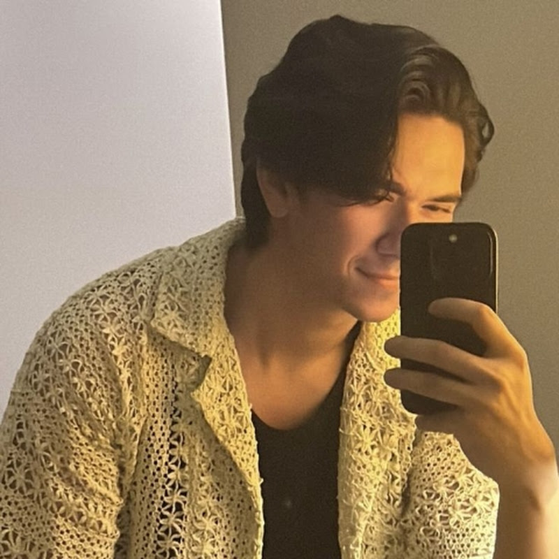 Hire Samar jafri  — Music & Audio YouTube creator for sponsorships