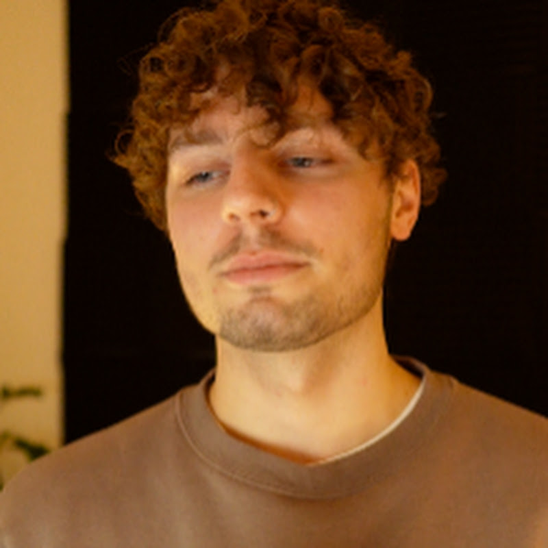 Tomek Reacts