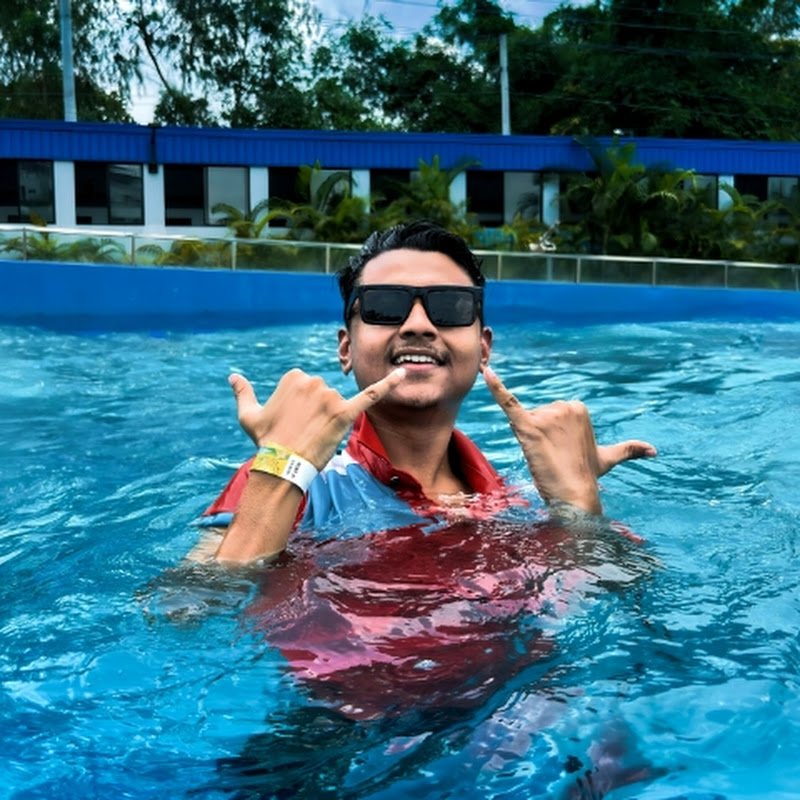 Hire Taran Chowdhury — Lifestyle & Vlogs YouTube creator for sponsorships